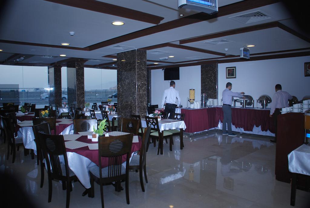 Diwan Al Amir Hotel Khasab Exterior foto